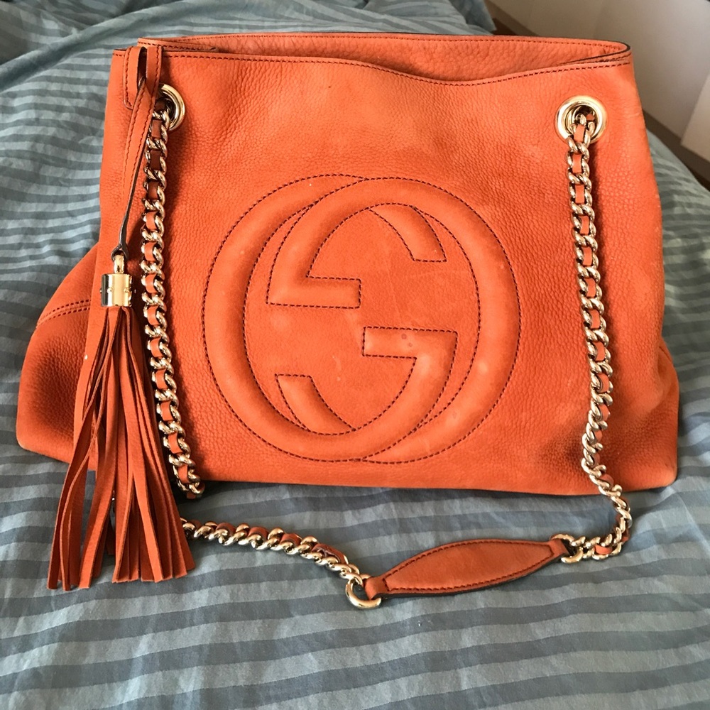Gucci shoulder bag. No Bundle discount